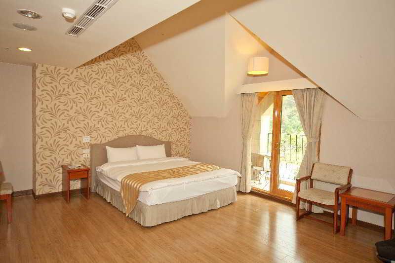 We Resort Sun Moon Lake Экстерьер фото