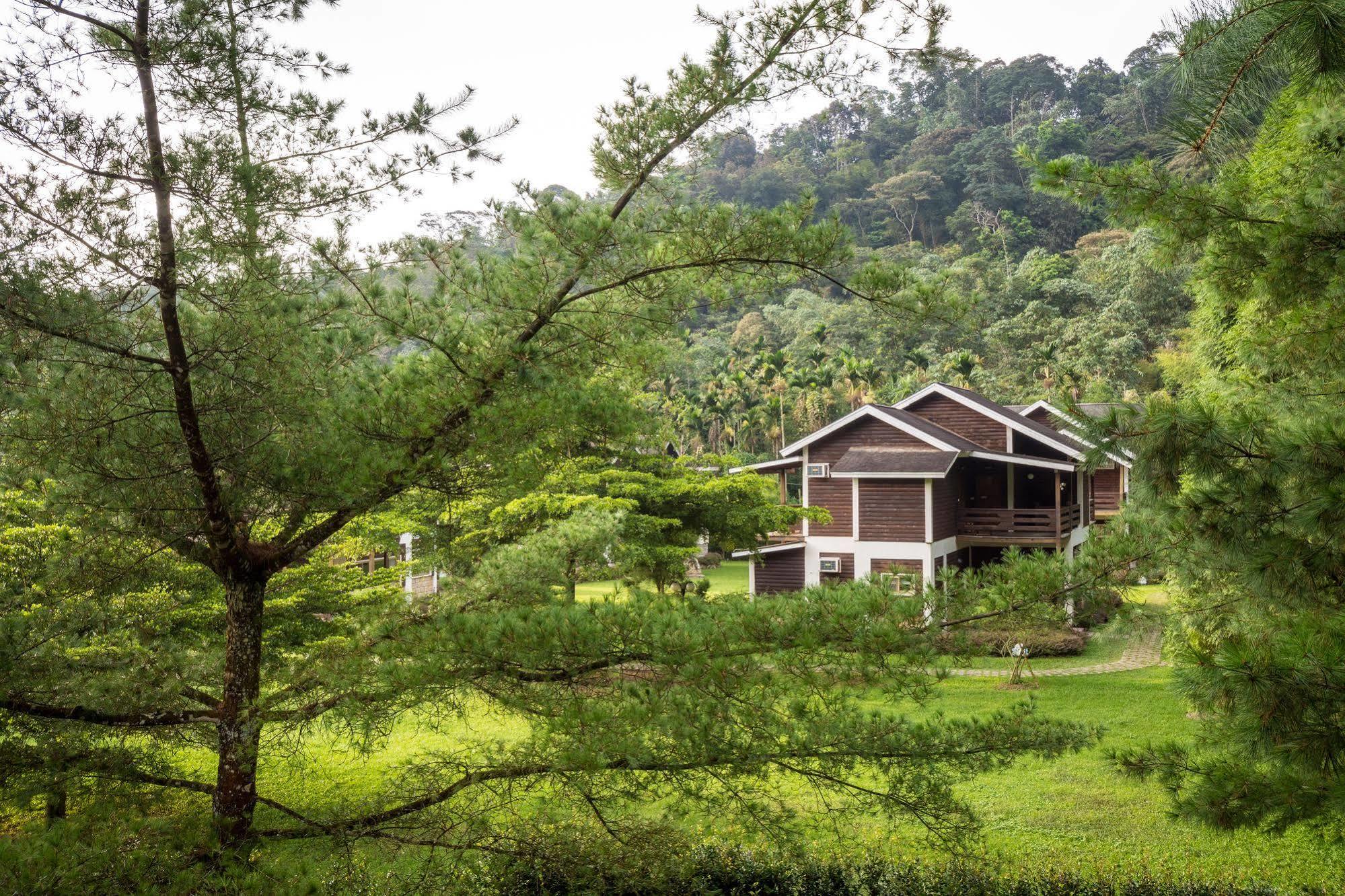 We Resort Sun Moon Lake Экстерьер фото