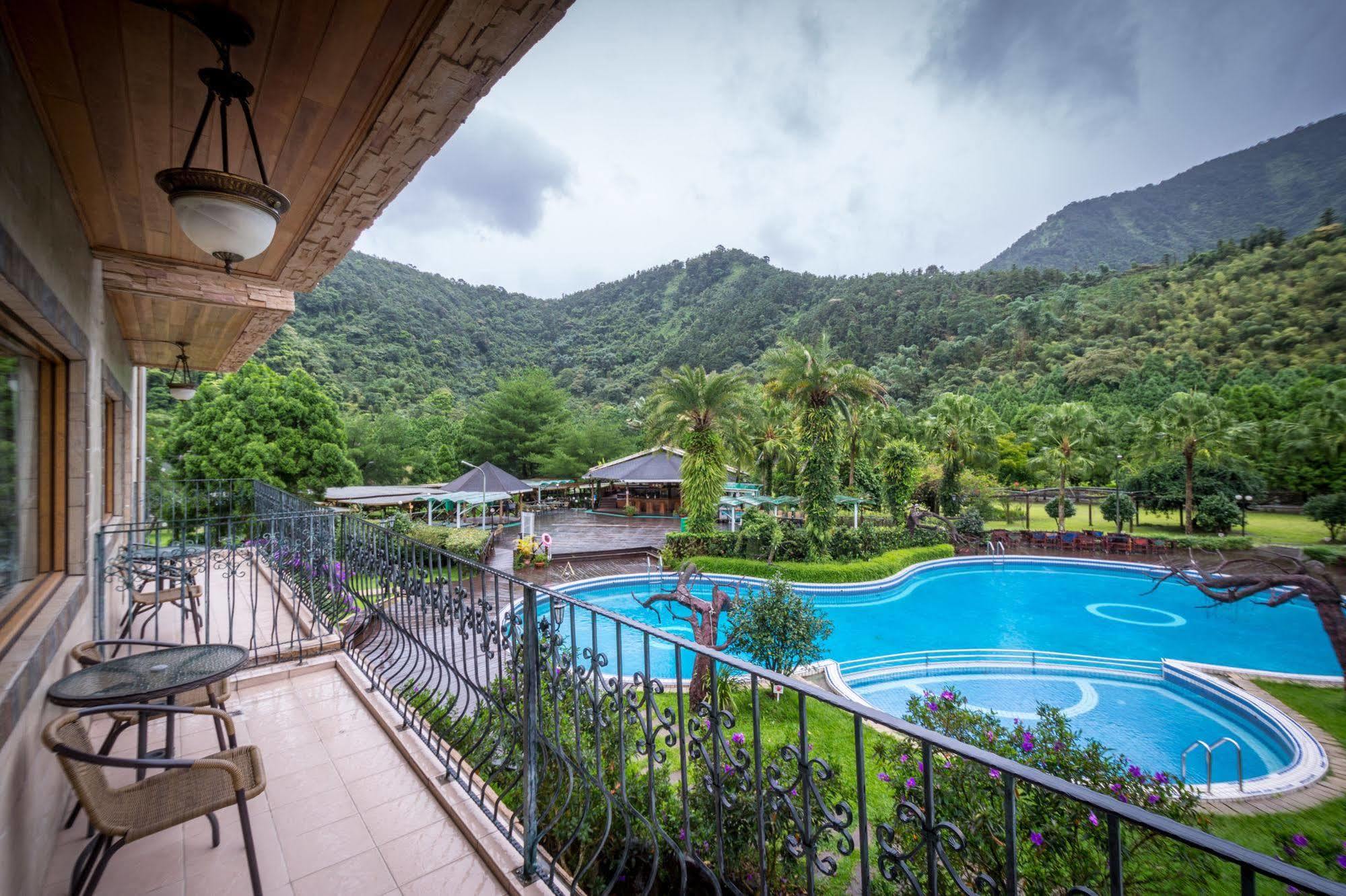 We Resort Sun Moon Lake Экстерьер фото