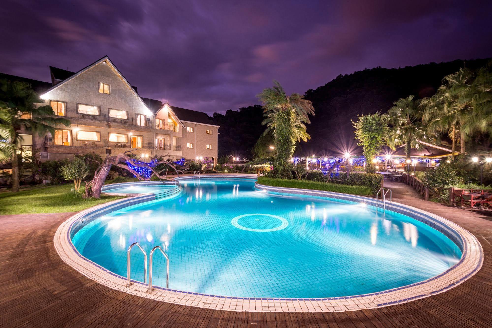 We Resort Sun Moon Lake Экстерьер фото