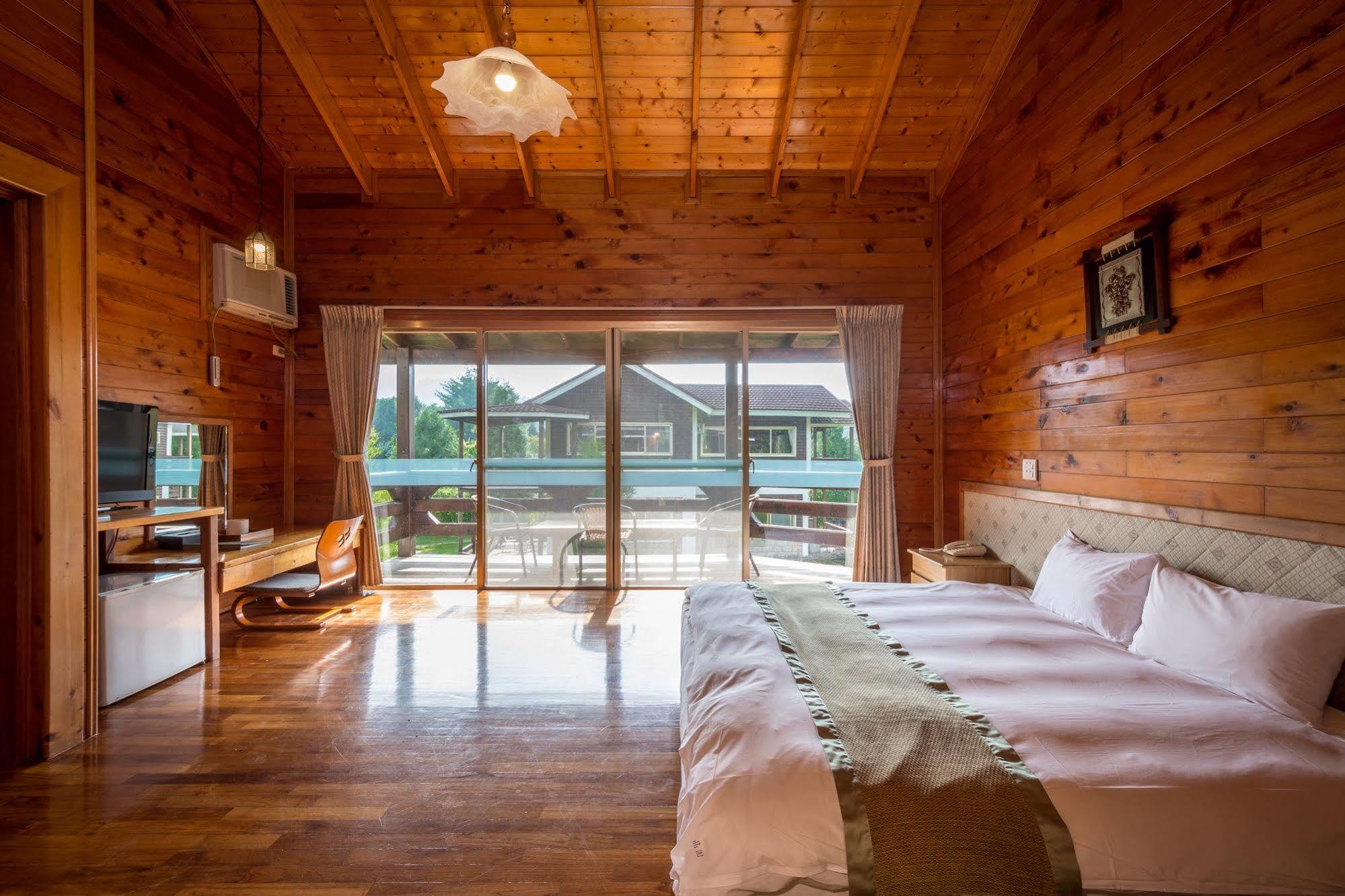 We Resort Sun Moon Lake Экстерьер фото